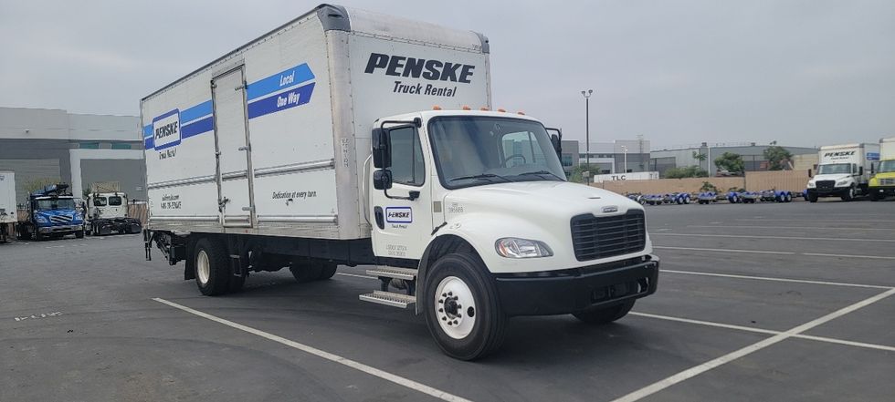 Medium Duty Box Truck-Light and Medium Duty Trucks-Freightliner-2022-M2-Torrance-CA-226,528\n\t\tmiles-$ 54,000 - Image 1