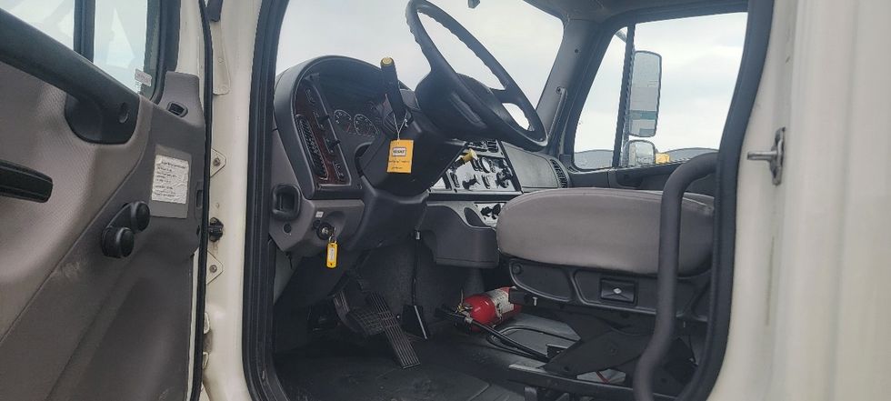 Medium Duty Box Truck-Light and Medium Duty Trucks-Freightliner-2022-M2-Torrance-CA-226,528\n\t\tmiles-$ 54,000 - Image 16