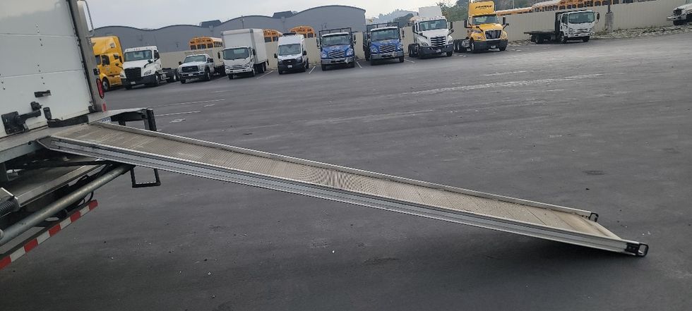 Medium Duty Box Truck-Light and Medium Duty Trucks-Freightliner-2022-M2-Torrance-CA-226,528\n\t\tmiles-$ 54,000 - Image 24