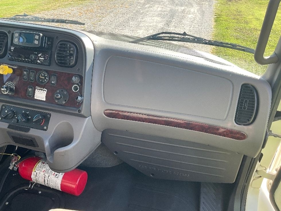 Medium Duty Box Truck-Light and Medium Duty Trucks-Freightliner-2022-M2-Tulsa-OK-162,930\n\t\tmiles-$ 65,500 - Image 21
