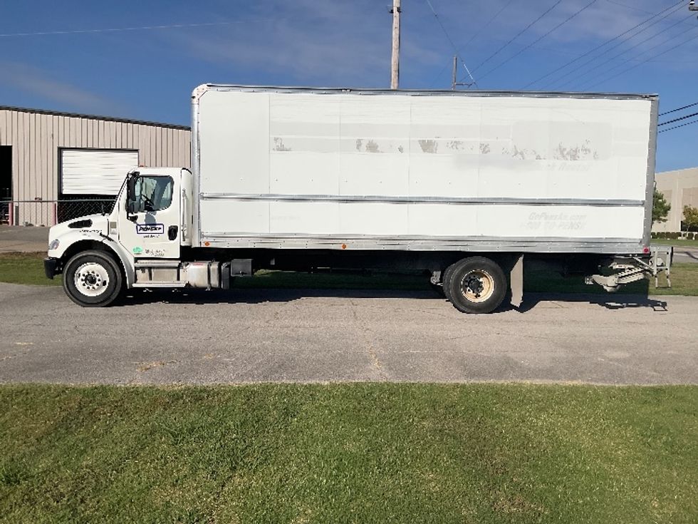 Medium Duty Box Truck-Light and Medium Duty Trucks-Freightliner-2022-M2-Tulsa-OK-162,930\n\t\tmiles-$ 65,500 - Image 4