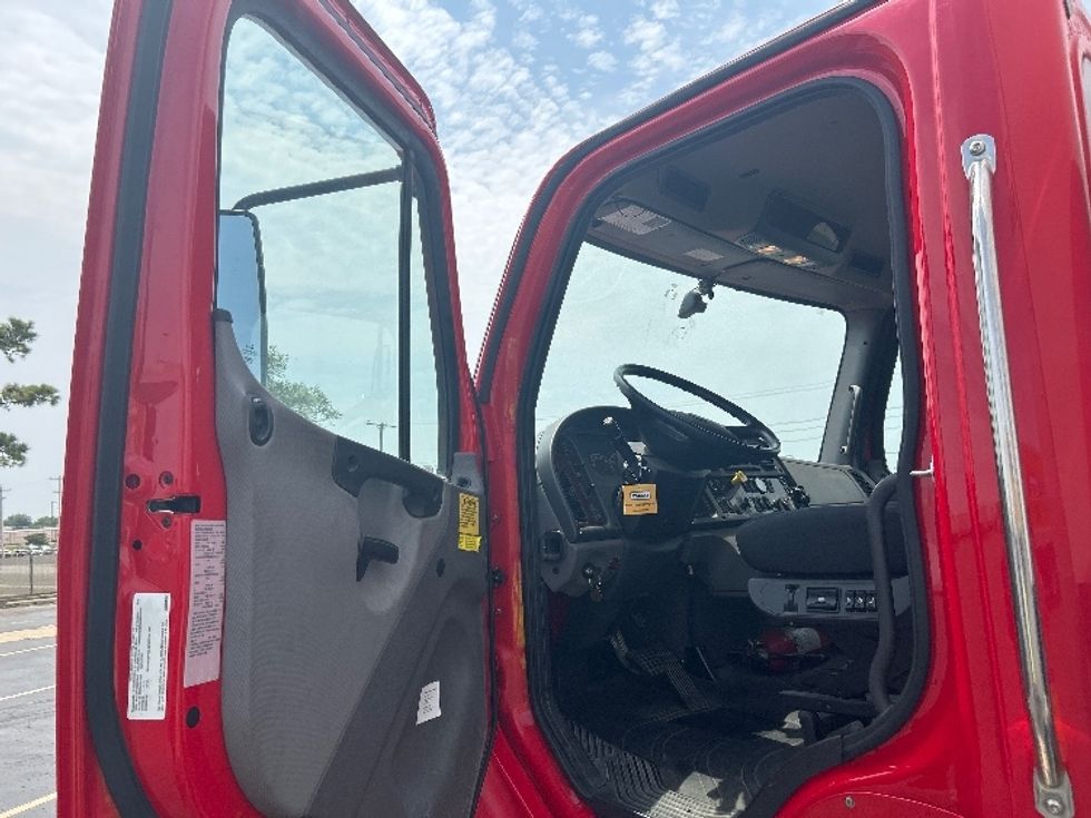 Medium Duty Box Truck-Light and Medium Duty Trucks-Freightliner-2022-M2-Tulsa-OK-191,756\n\t\tmiles-$ 63,750 - Image 16