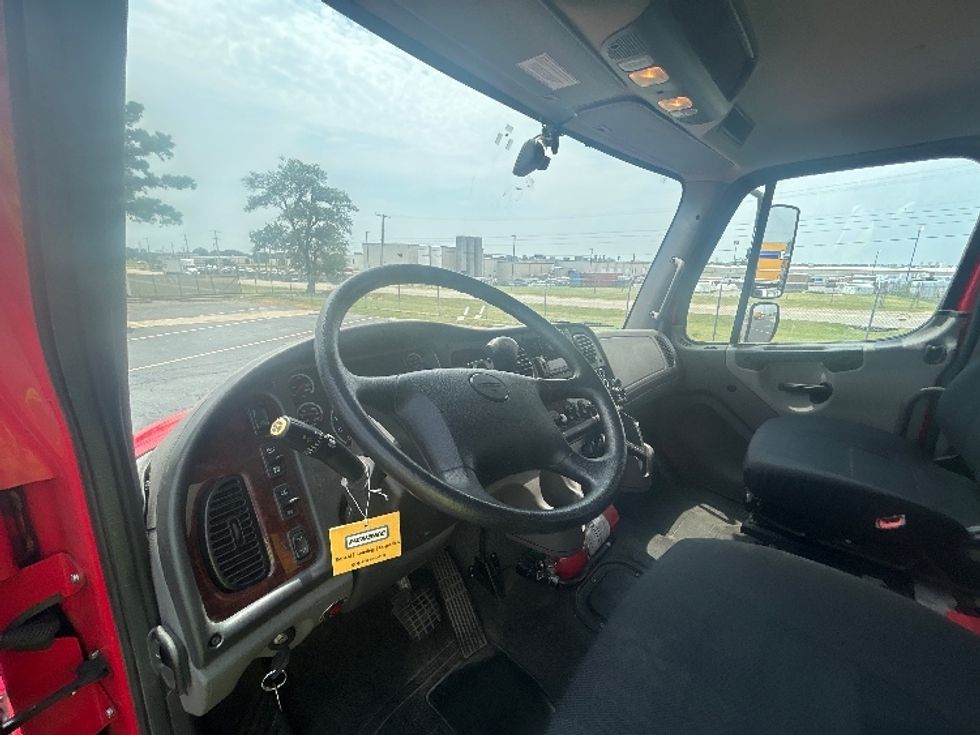 Medium Duty Box Truck-Light and Medium Duty Trucks-Freightliner-2022-M2-Tulsa-OK-191,756\n\t\tmiles-$ 63,750 - Image 17