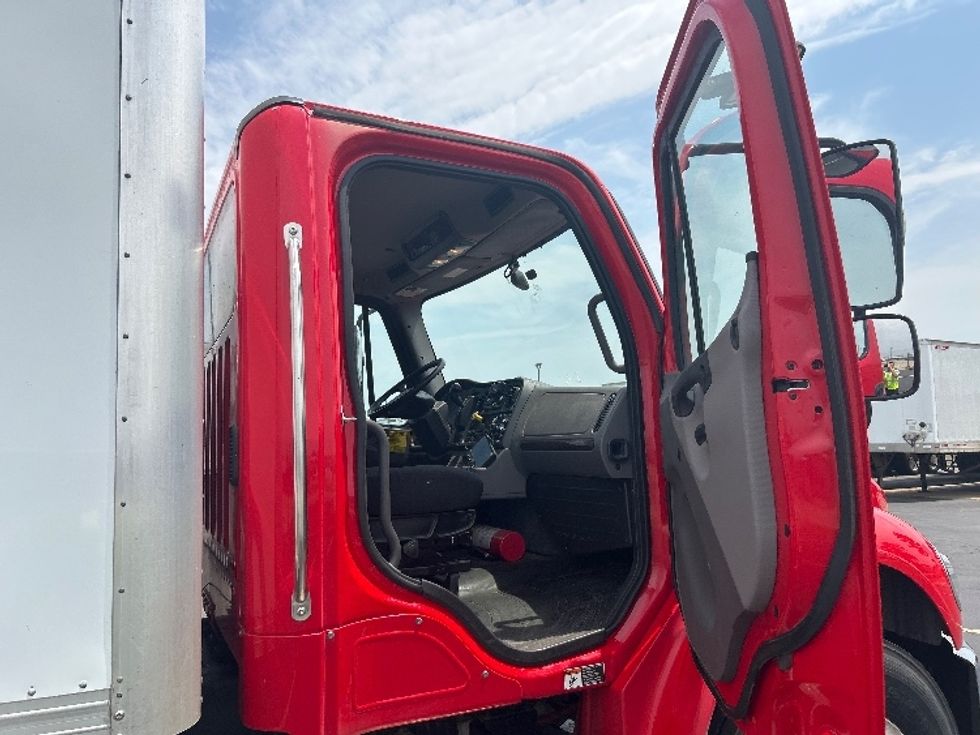 Medium Duty Box Truck-Light and Medium Duty Trucks-Freightliner-2022-M2-Tulsa-OK-191,756\n\t\tmiles-$ 63,750 - Image 20
