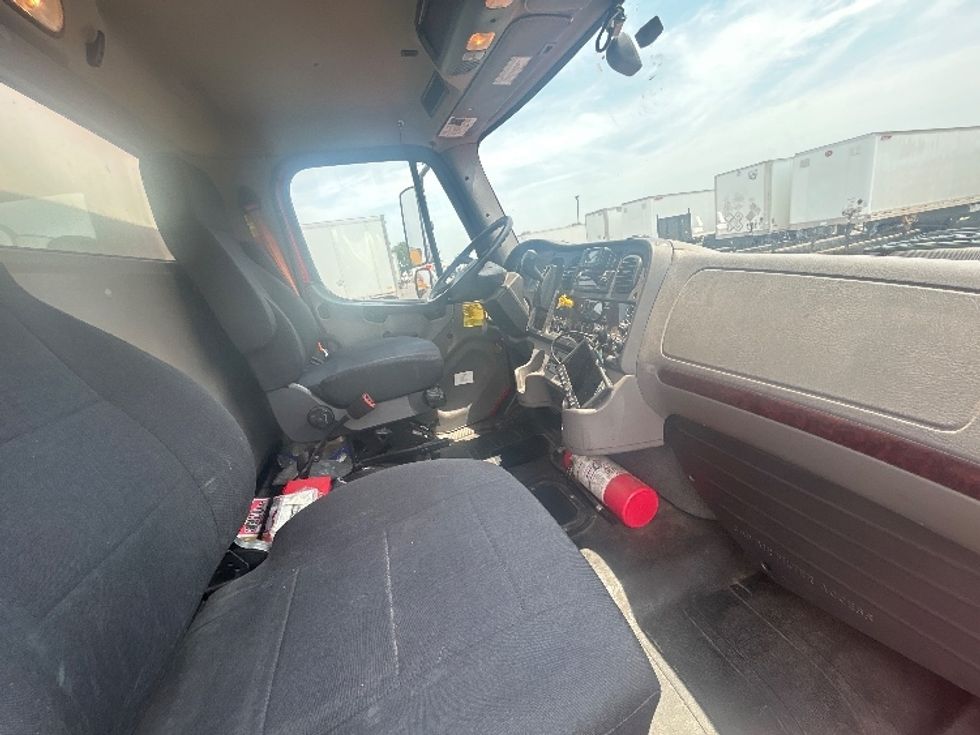 Medium Duty Box Truck-Light and Medium Duty Trucks-Freightliner-2022-M2-Tulsa-OK-191,756\n\t\tmiles-$ 63,750 - Image 22