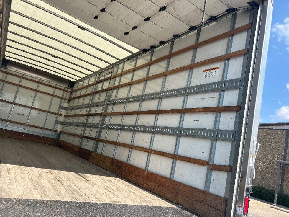 Medium Duty Box Truck-Light and Medium Duty Trucks-Freightliner-2022-M2-Waco-TX-258,592\n\t\tmiles-$ 46,250 - Image 12