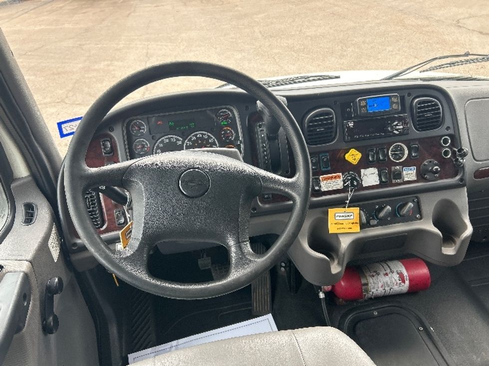 Medium Duty Box Truck-Light and Medium Duty Trucks-Freightliner-2022-M2-Waco-TX-258,592\n\t\tmiles-$ 46,250 - Image 18