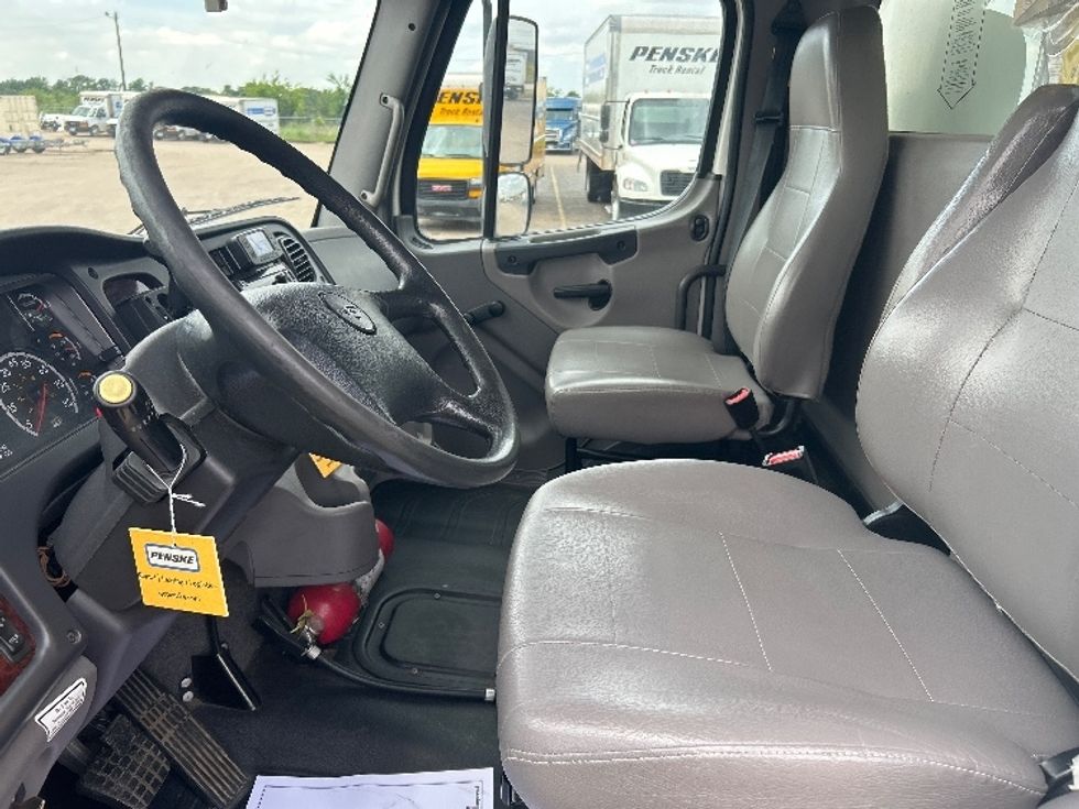 Medium Duty Box Truck-Light and Medium Duty Trucks-Freightliner-2022-M2-Waco-TX-258,592\n\t\tmiles-$ 46,250 - Image 19