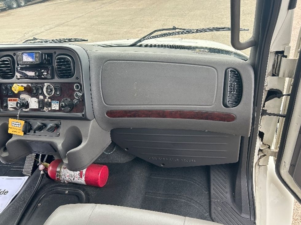 Medium Duty Box Truck-Light and Medium Duty Trucks-Freightliner-2022-M2-Waco-TX-258,592\n\t\tmiles-$ 46,250 - Image 21