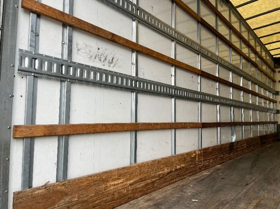 Medium Duty Box Truck-Light and Medium Duty Trucks-Freightliner-2022-M2-Warren-MI-112,500\n\t\tmiles-$ 73,000 - Image 11