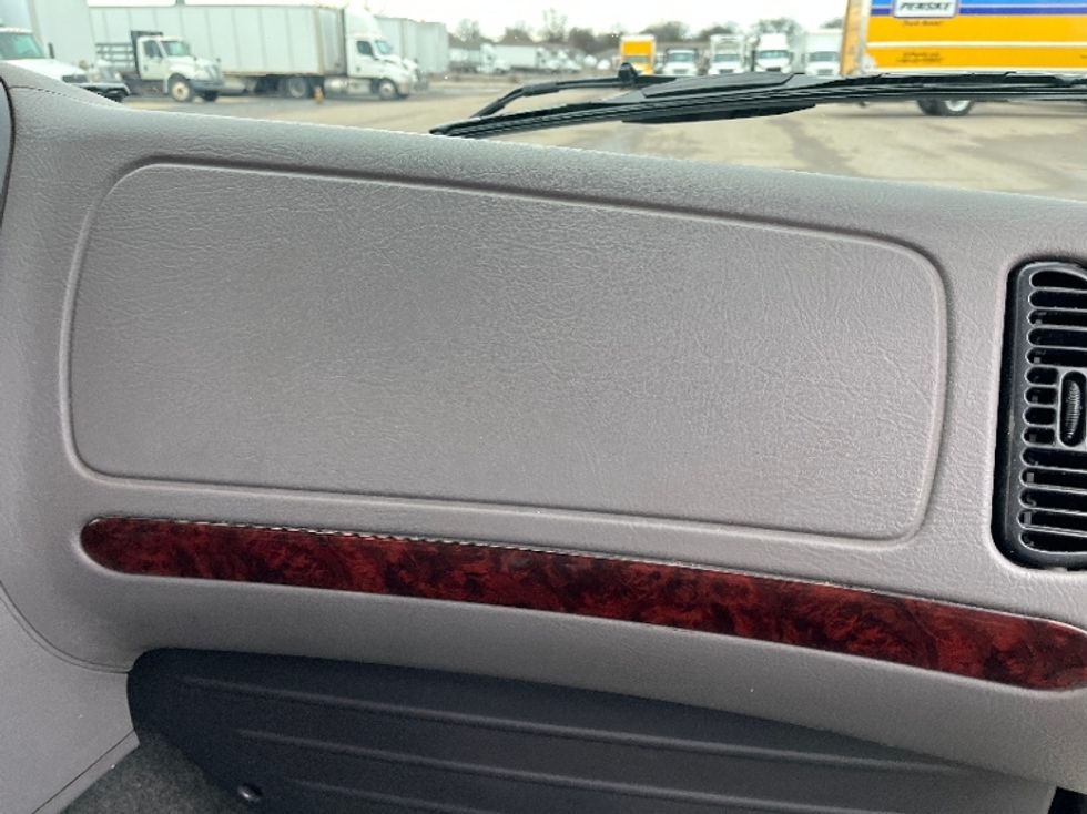 Medium Duty Box Truck-Light and Medium Duty Trucks-Freightliner-2022-M2-Warren-MI-128,659\n\t\tmiles-$ 71,250 - Image 21