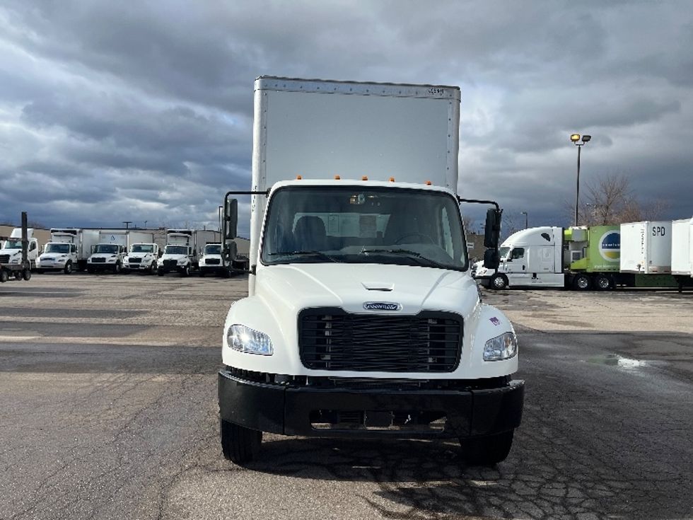Medium Duty Box Truck-Light and Medium Duty Trucks-Freightliner-2022-M2-Warren-MI-153,667\n\t\tmiles-$ 67,000 - Image 2