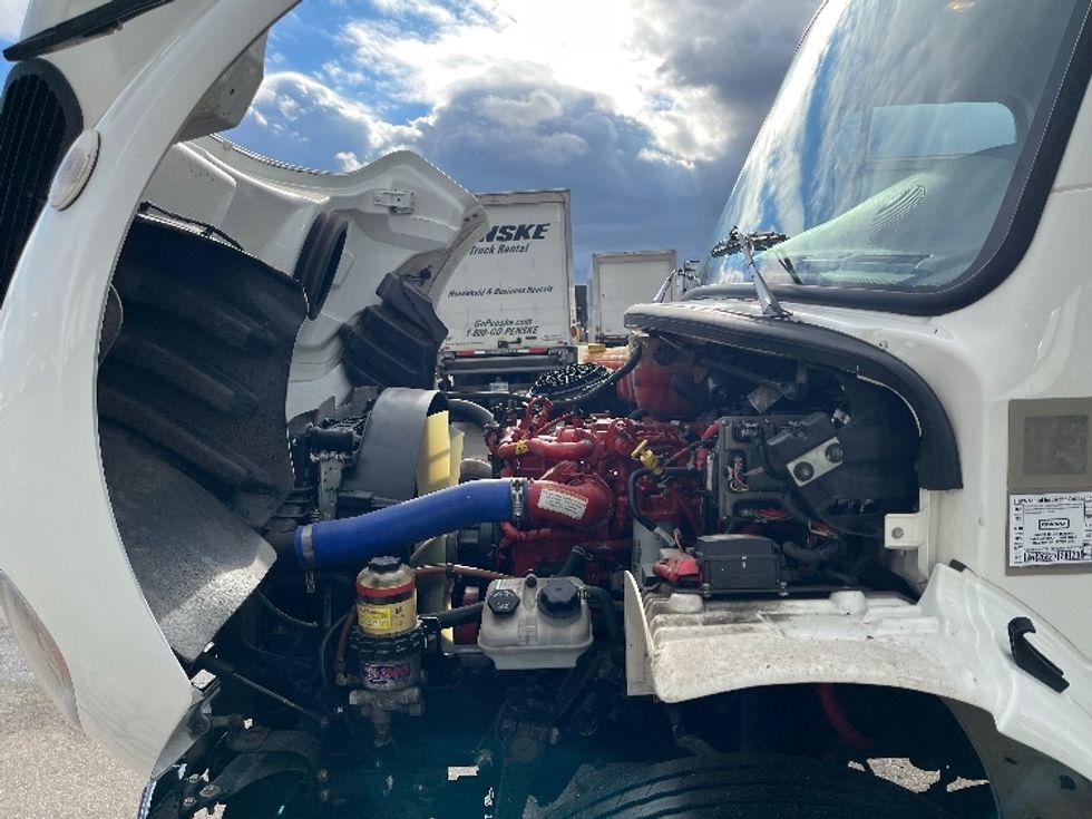 Medium Duty Box Truck-Light and Medium Duty Trucks-Freightliner-2022-M2-Warren-MI-153,667\n\t\tmiles-$ 67,000 - Image 24