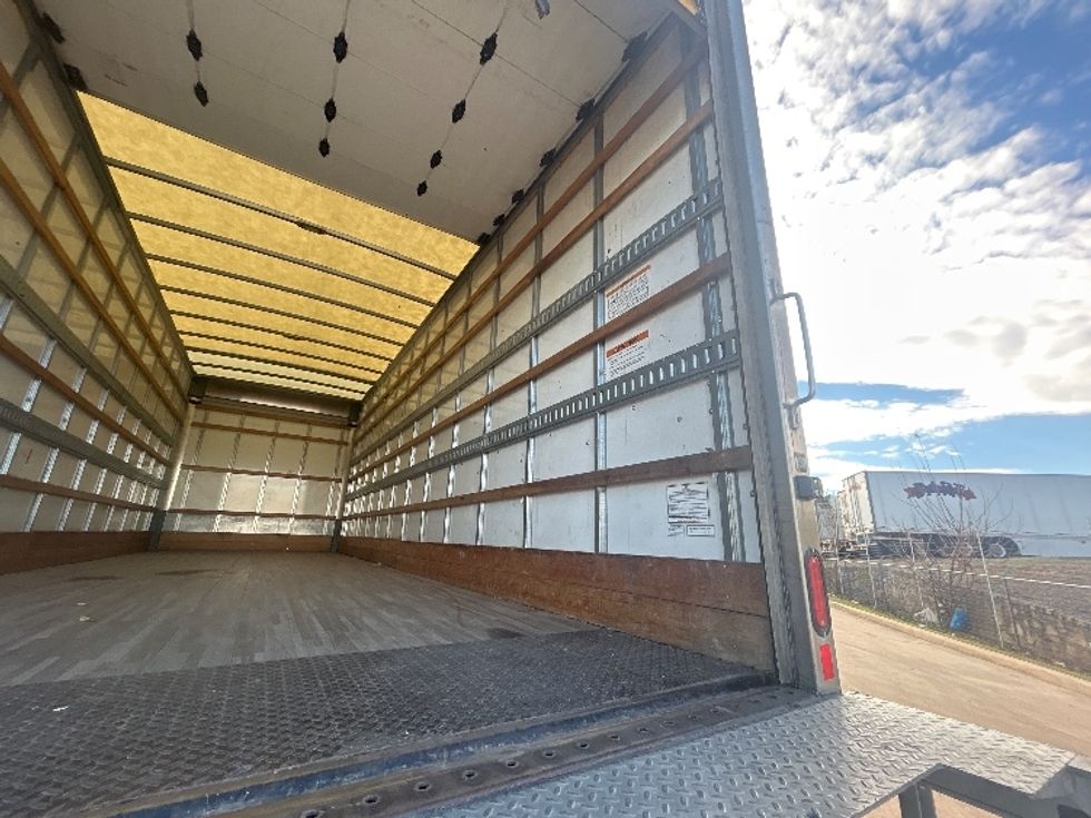 Medium Duty Box Truck-Light and Medium Duty Trucks-Freightliner-2022-M2-Waxahachie-TX-70,350\n\t\tmiles-$ 80,750 - Image 13