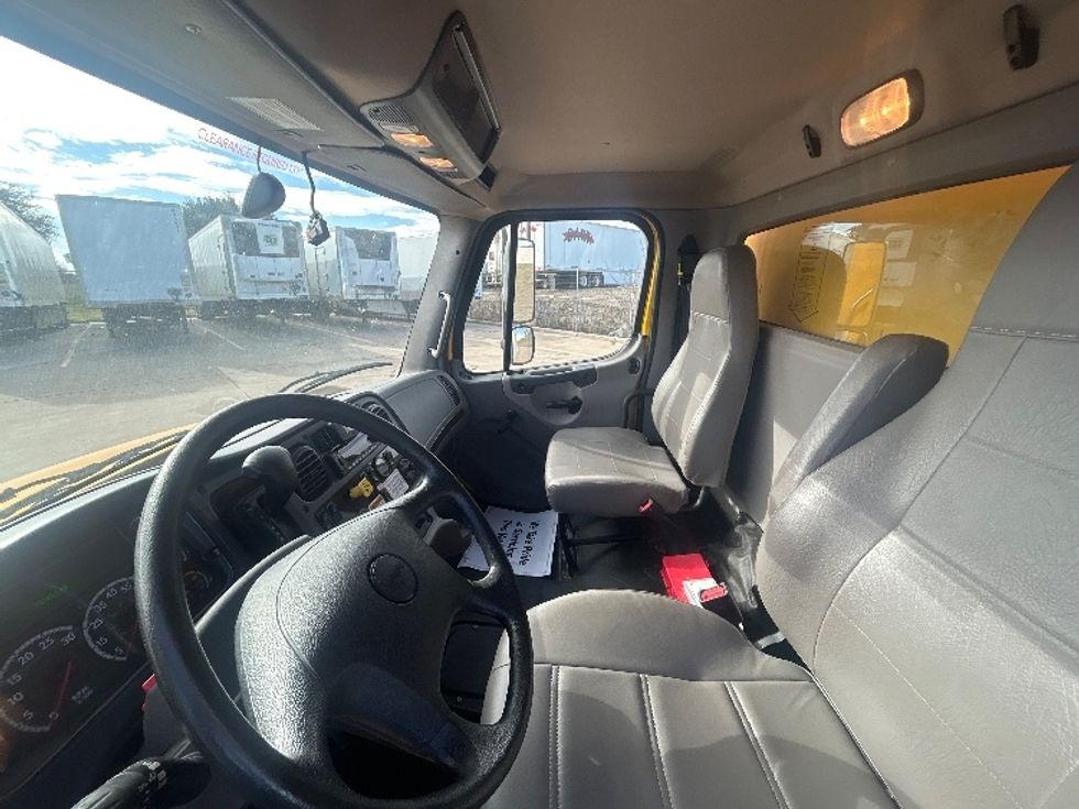 Medium Duty Box Truck-Light and Medium Duty Trucks-Freightliner-2022-M2-Waxahachie-TX-70,350\n\t\tmiles-$ 80,750 - Image 19