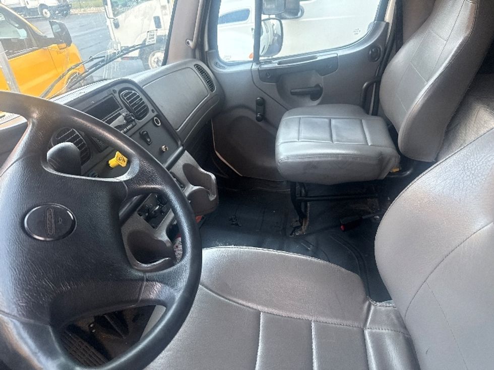 Medium Duty Box Truck-Light and Medium Duty Trucks-Freightliner-2022-M2-West Babylon-NY-329,419\n\t\tmiles-$ 49,750 - Image 19