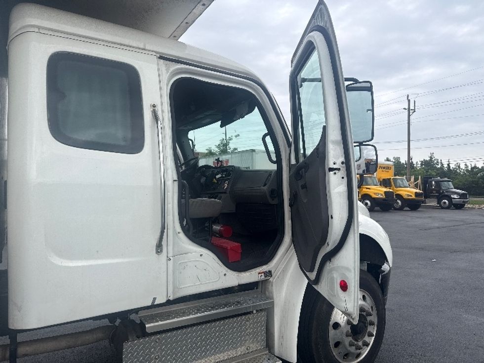 Medium Duty Box Truck-Light and Medium Duty Trucks-Freightliner-2022-M2-West Babylon-NY-342,388\n\t\tmiles-$ 44,750 - Image 19