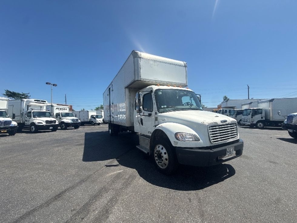 Medium Duty Box Truck-Light and Medium Duty Trucks-Freightliner-2022-M2-West Babylon-NY-364,515\n\t\tmiles-$ 38,250 - Image 1