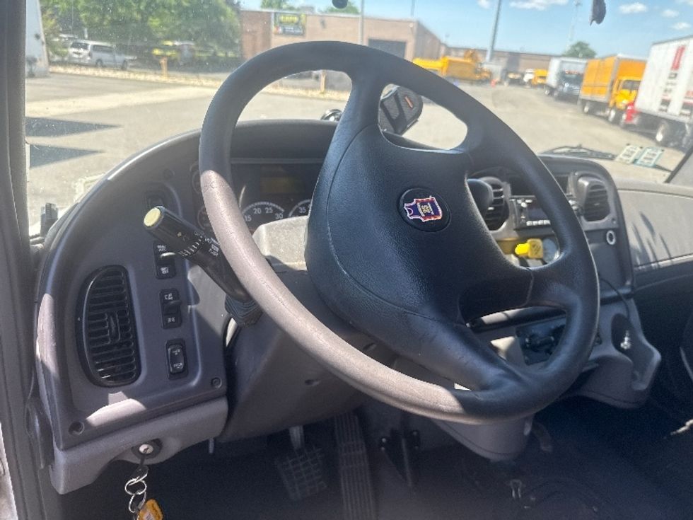 Medium Duty Box Truck-Light and Medium Duty Trucks-Freightliner-2022-M2-West Babylon-NY-364,515\n\t\tmiles-$ 38,250 - Image 17
