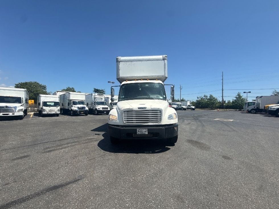 Medium Duty Box Truck-Light and Medium Duty Trucks-Freightliner-2022-M2-West Babylon-NY-364,515\n\t\tmiles-$ 38,250 - Image 2