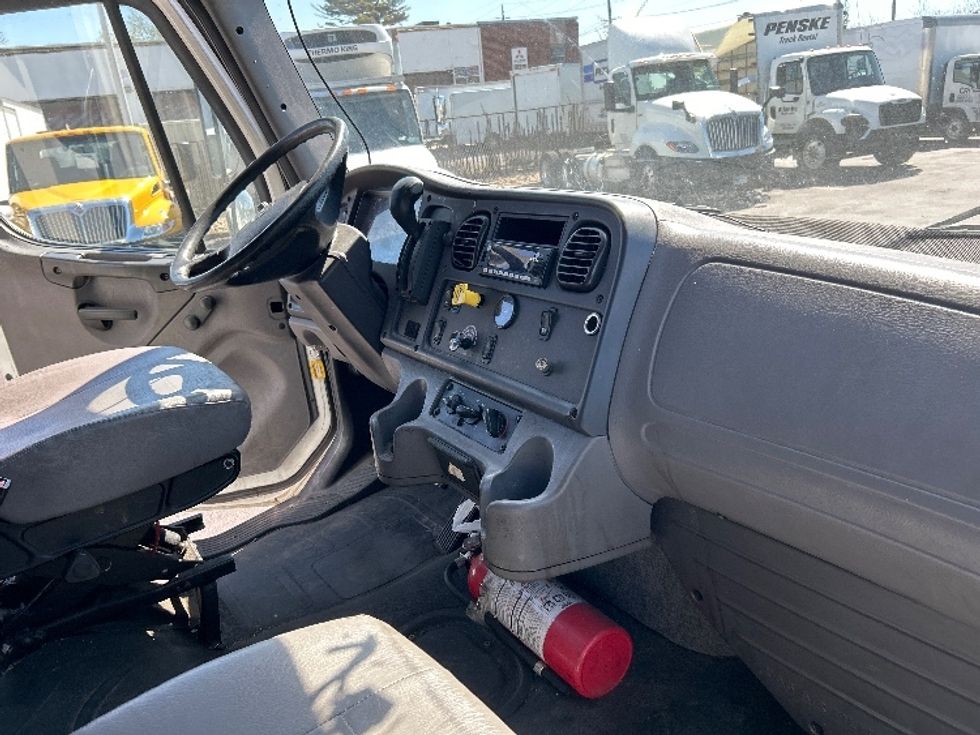 Medium Duty Box Truck-Light and Medium Duty Trucks-Freightliner-2022-M2-West Babylon-NY-374,012\n\t\tmiles-$ 40,250 - Image 22