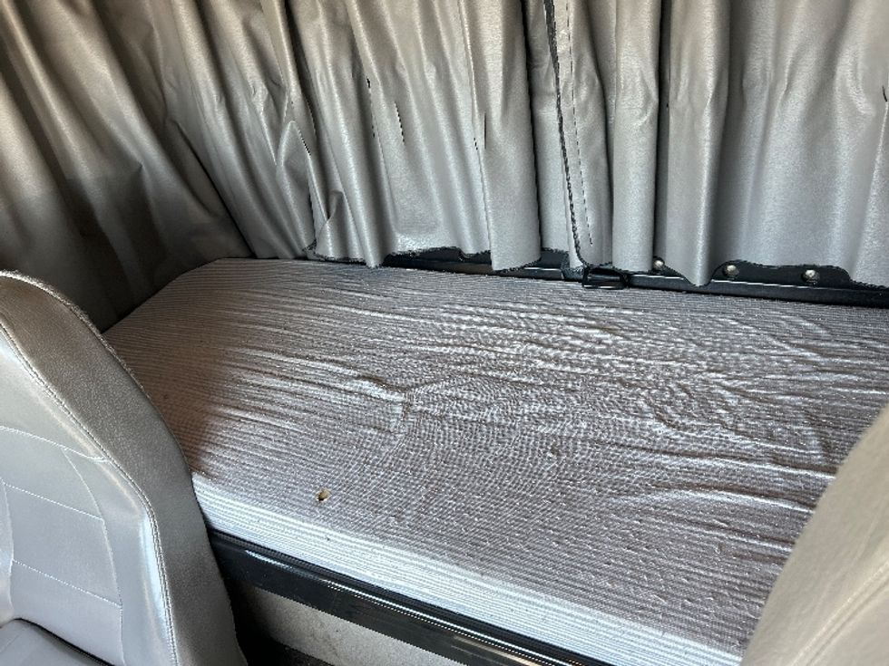 Medium Duty Box Truck-Light and Medium Duty Trucks-Freightliner-2022-M2-West Babylon-NY-374,012\n\t\tmiles-$ 40,250 - Image 25
