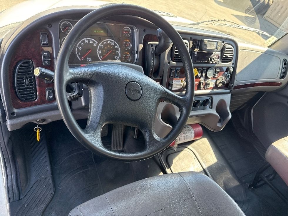 Medium Duty Box Truck-Light and Medium Duty Trucks-Freightliner-2022-M2-West Sacramento-CA-131,543\n\t\tmiles-$ 77,750 - Image 17