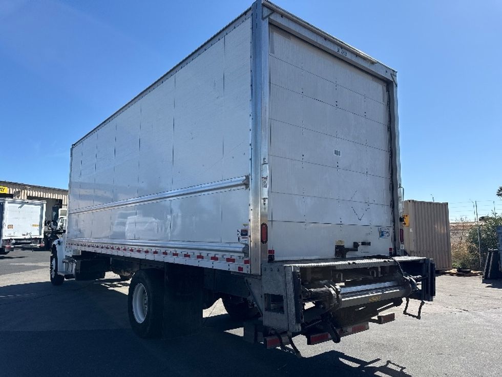 Medium Duty Box Truck-Light and Medium Duty Trucks-Freightliner-2022-M2-West Sacramento-CA-131,543\n\t\tmiles-$ 77,750 - Image 6
