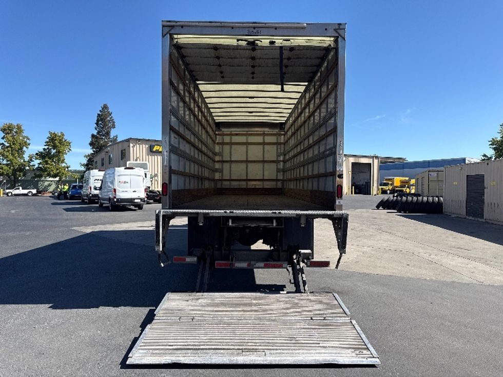Medium Duty Box Truck-Light and Medium Duty Trucks-Freightliner-2022-M2-West Sacramento-CA-131,543\n\t\tmiles-$ 77,750 - Image 9