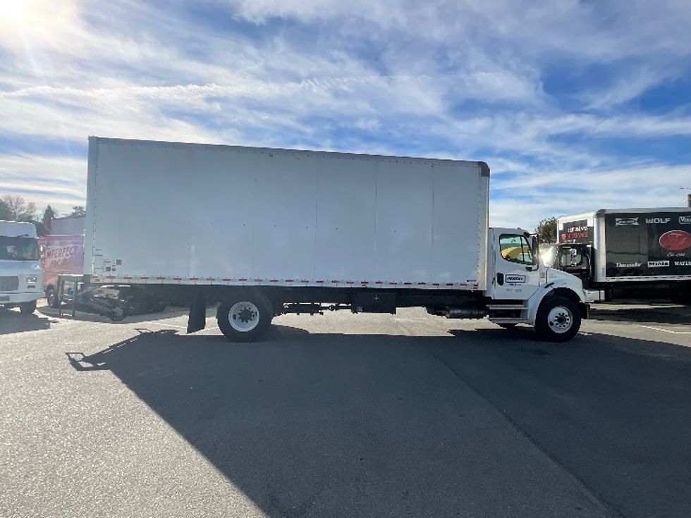 Medium Duty Box Truck-Light and Medium Duty Trucks-Freightliner-2022-M2-West Sacramento-CA-156,638\n\t\tmiles-$ 78,750 - Image 15