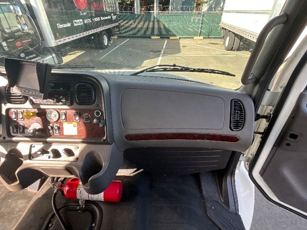 Medium Duty Box Truck-Light and Medium Duty Trucks-Freightliner-2022-M2-West Sacramento-CA-156,638\n\t\tmiles-$ 78,750 - Image 21