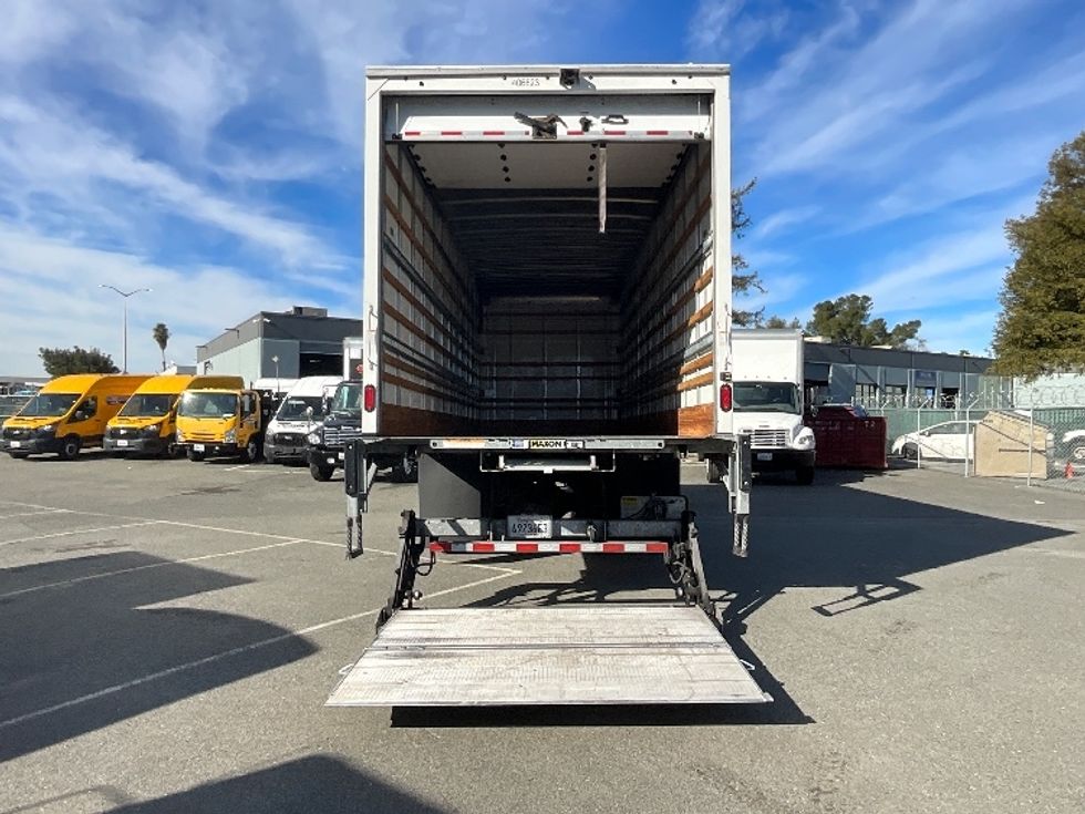 Medium Duty Box Truck-Light and Medium Duty Trucks-Freightliner-2022-M2-West Sacramento-CA-156,638\n\t\tmiles-$ 78,750 - Image 9