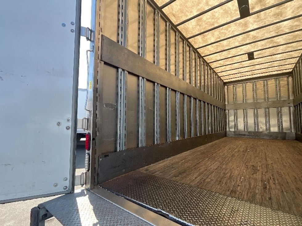 Medium Duty Box Truck-Light and Medium Duty Trucks-Freightliner-2022-M2-West Sacramento-CA-162,334\n\t\tmiles-$ 69,250 - Image 11