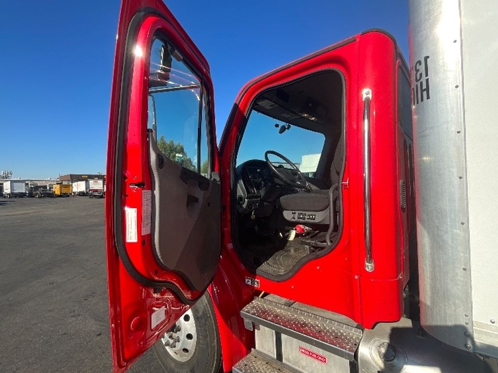 Medium Duty Box Truck-Light and Medium Duty Trucks-Freightliner-2022-M2-West Sacramento-CA-162,334\n\t\tmiles-$ 69,250 - Image 16
