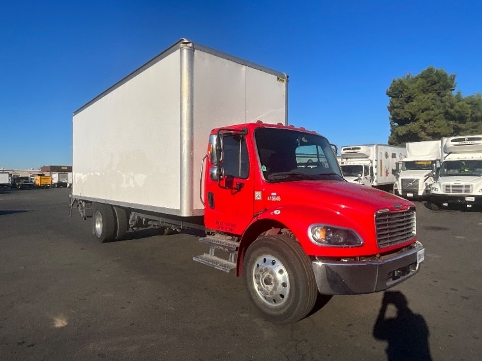 Medium Duty Box Truck-Light and Medium Duty Trucks-Freightliner-2022-M2-West Sacramento-CA-164,271\n\t\tmiles-$ 69,000 - Image 1