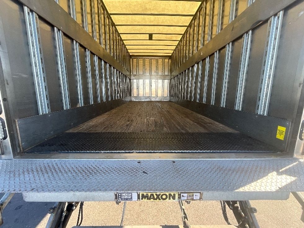 Medium Duty Box Truck-Light and Medium Duty Trucks-Freightliner-2022-M2-West Sacramento-CA-164,271\n\t\tmiles-$ 69,000 - Image 10