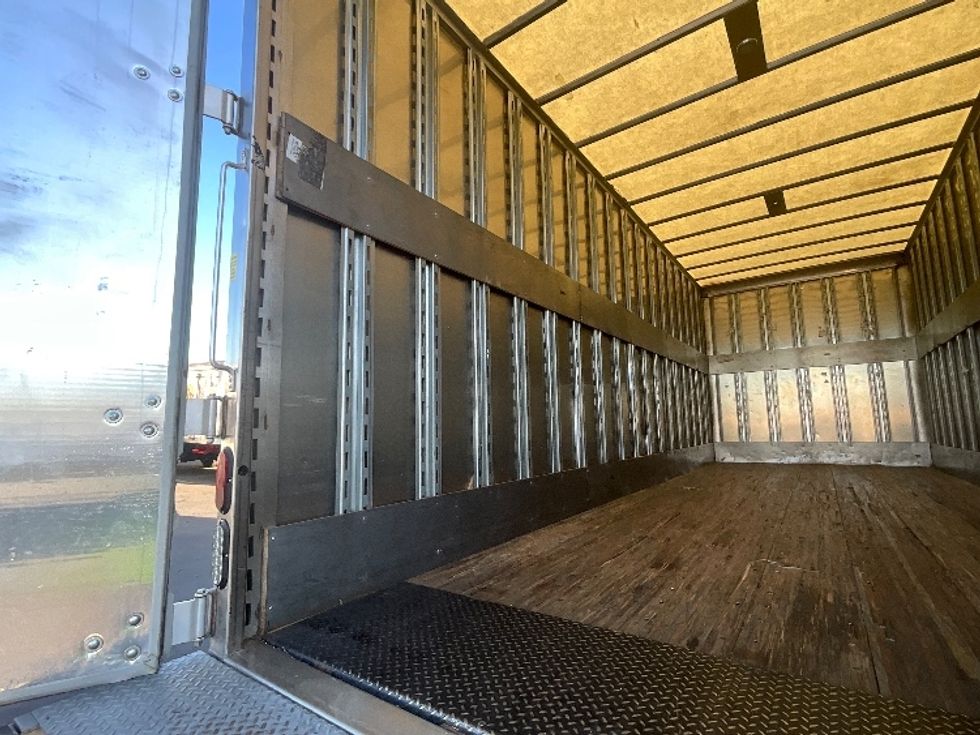 Medium Duty Box Truck-Light and Medium Duty Trucks-Freightliner-2022-M2-West Sacramento-CA-164,271\n\t\tmiles-$ 69,000 - Image 11