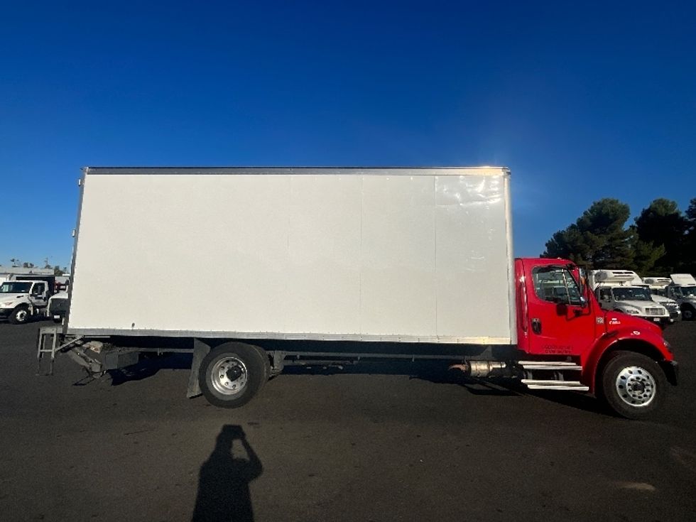 Medium Duty Box Truck-Light and Medium Duty Trucks-Freightliner-2022-M2-West Sacramento-CA-164,271\n\t\tmiles-$ 69,000 - Image 15