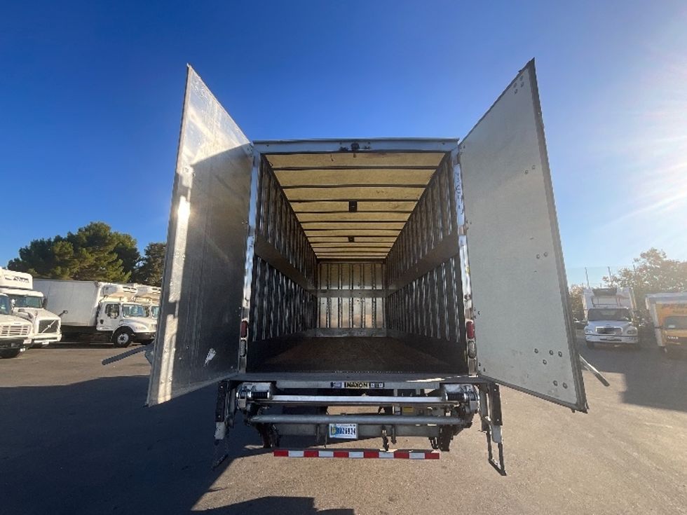 Medium Duty Box Truck-Light and Medium Duty Trucks-Freightliner-2022-M2-West Sacramento-CA-164,271\n\t\tmiles-$ 69,000 - Image 8