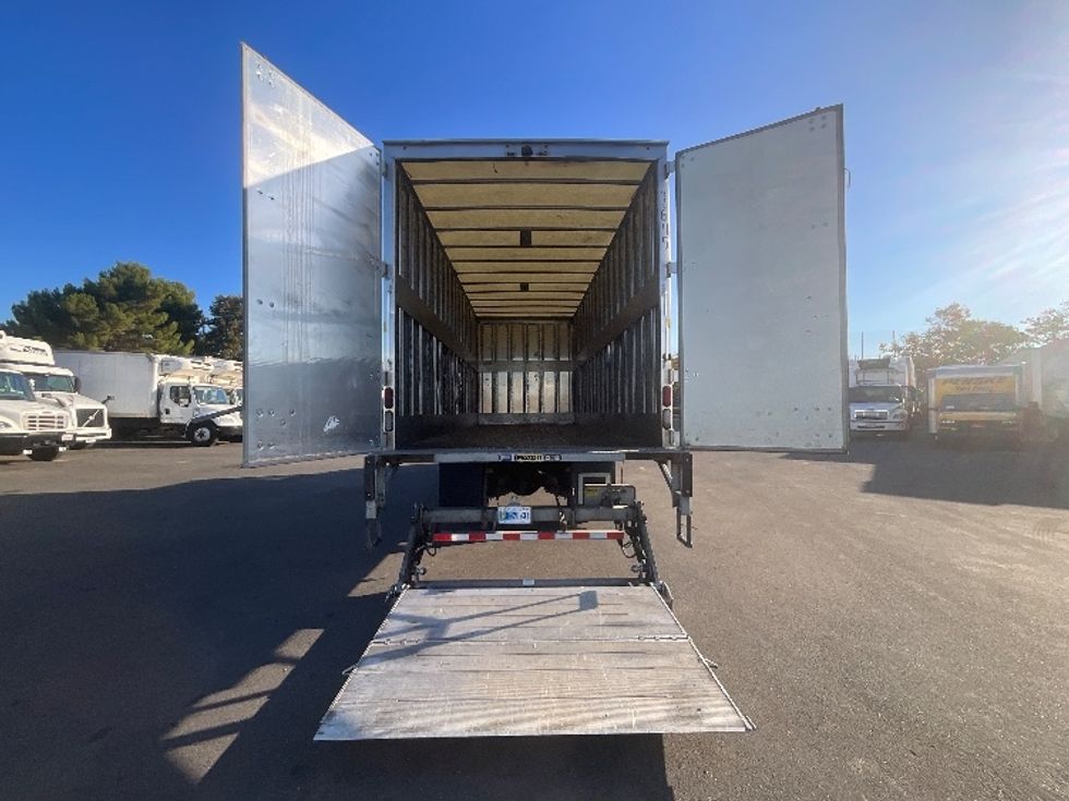 Medium Duty Box Truck-Light and Medium Duty Trucks-Freightliner-2022-M2-West Sacramento-CA-164,271\n\t\tmiles-$ 69,000 - Image 9