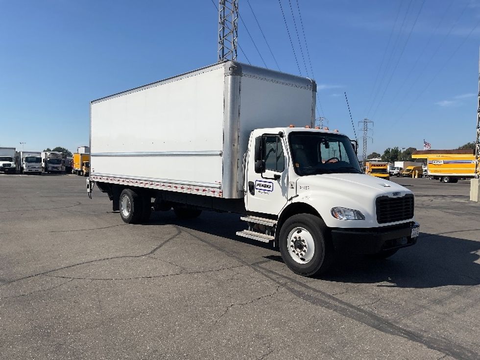 Medium Duty Box Truck-Light and Medium Duty Trucks-Freightliner-2022-M2-West Sacramento-CA-207,497\n\t\tmiles-$ 62,500 - Image 1