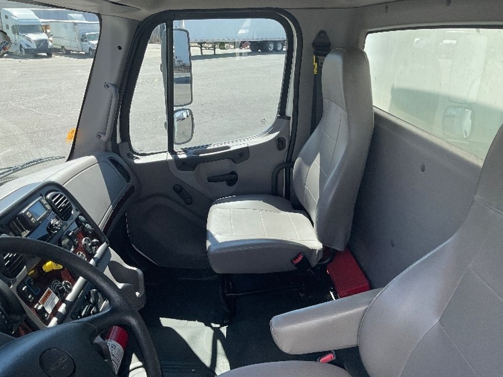 Medium Duty Box Truck-Light and Medium Duty Trucks-Freightliner-2022-M2-West Sacramento-CA-207,497\n\t\tmiles-$ 62,500 - Image 19