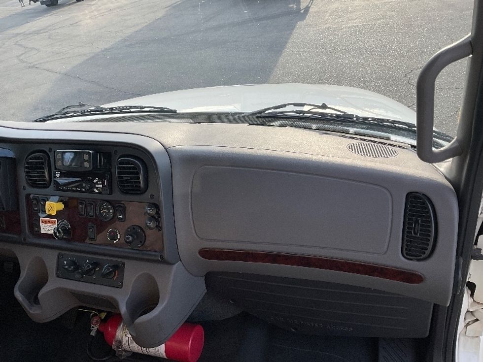Medium Duty Box Truck-Light and Medium Duty Trucks-Freightliner-2022-M2-West Sacramento-CA-207,497\n\t\tmiles-$ 62,500 - Image 21