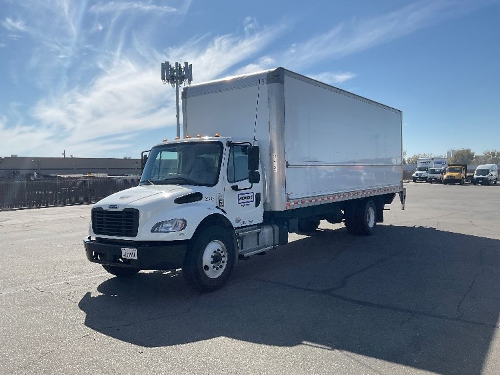 Medium Duty Box Truck-Light and Medium Duty Trucks-Freightliner-2022-M2-West Sacramento-CA-207,497\n\t\tmiles-$ 62,500 - Image 3