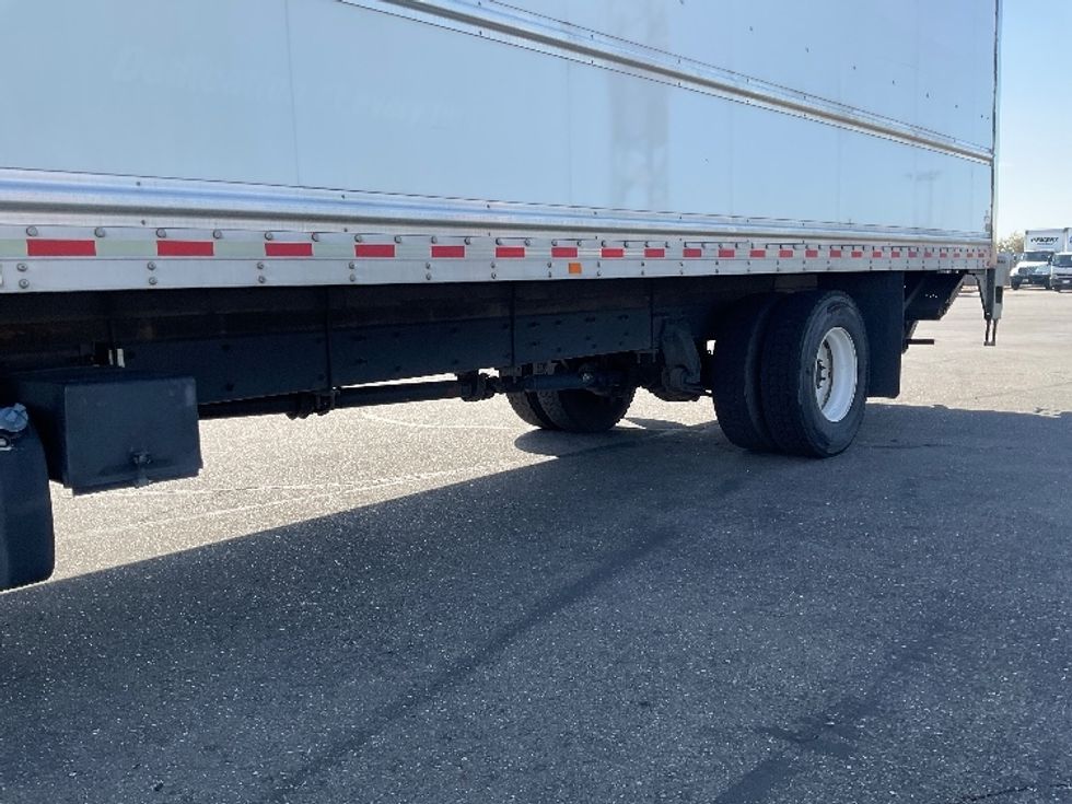 Medium Duty Box Truck-Light and Medium Duty Trucks-Freightliner-2022-M2-West Sacramento-CA-207,497\n\t\tmiles-$ 62,500 - Image 5