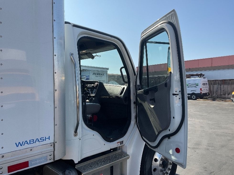 Medium Duty Box Truck-Light and Medium Duty Trucks-Freightliner-2022-M2-West Sacramento-CA-85,523\n\t\tmiles-$ 72,250 - Image 20