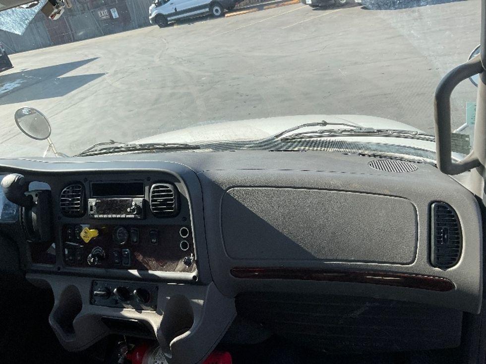Medium Duty Box Truck-Light and Medium Duty Trucks-Freightliner-2022-M2-West Sacramento-CA-85,523\n\t\tmiles-$ 72,250 - Image 21