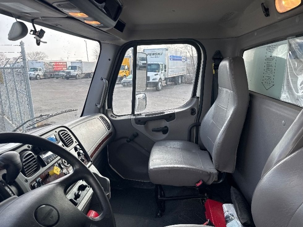 Medium Duty Box Truck-Light and Medium Duty Trucks-Freightliner-2022-M2-West Valley City-UT-115,385\n\t\tmiles-$ 74,000 - Image 19