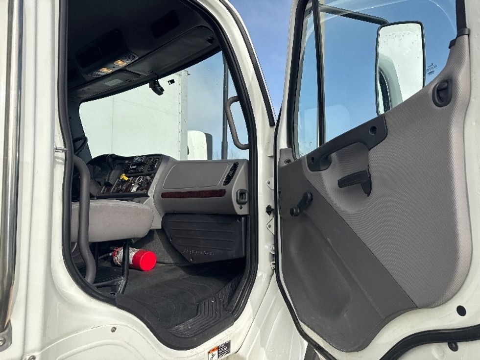 Medium Duty Box Truck-Light and Medium Duty Trucks-Freightliner-2022-M2-West Valley City-UT-115,385\n\t\tmiles-$ 74,000 - Image 20