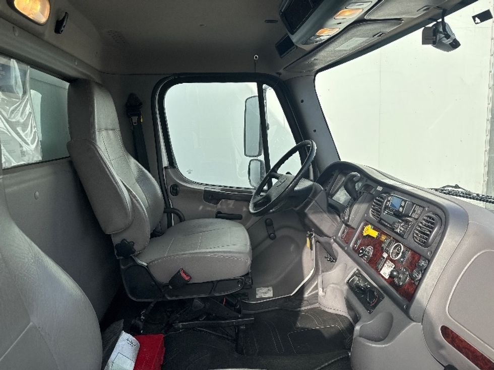 Medium Duty Box Truck-Light and Medium Duty Trucks-Freightliner-2022-M2-West Valley City-UT-115,385\n\t\tmiles-$ 75,500 - Image 22